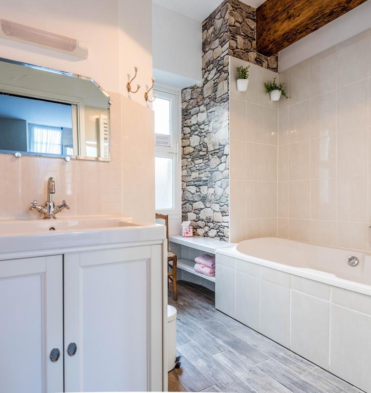 Chambres D'Hotes Le Relais Des Remparts Rions Εξωτερικό φωτογραφία