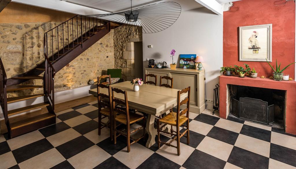 Chambres D'Hotes Le Relais Des Remparts Rions Εξωτερικό φωτογραφία