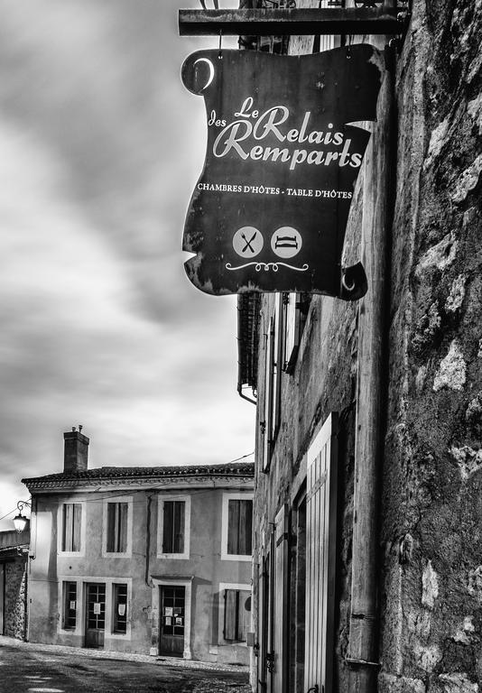 Chambres D'Hotes Le Relais Des Remparts Rions Εξωτερικό φωτογραφία